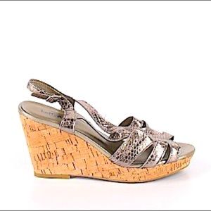 Like New - Kelly & Katie metallic wedges